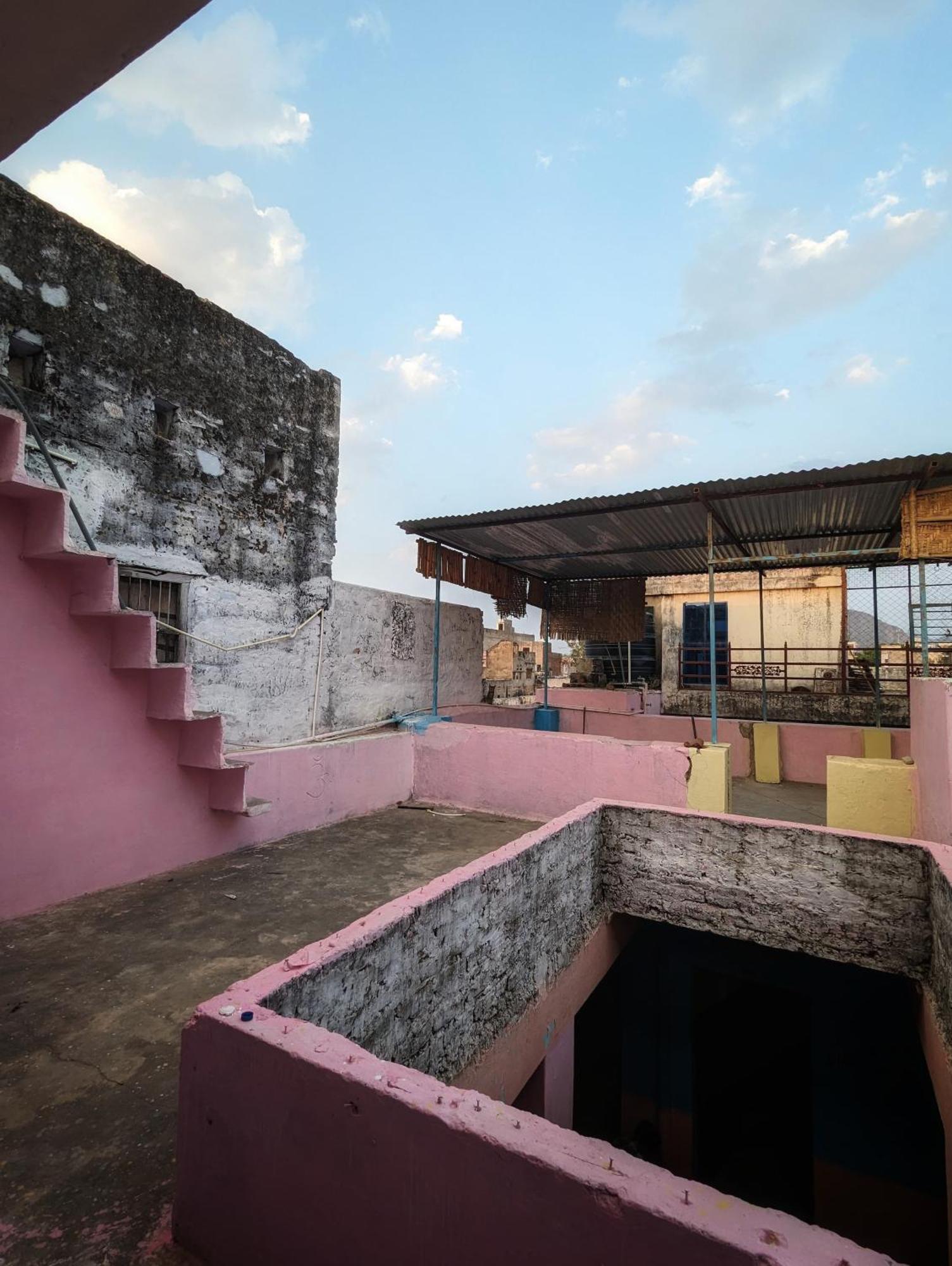 Hostel Monalisa Pushkar Exterior photo